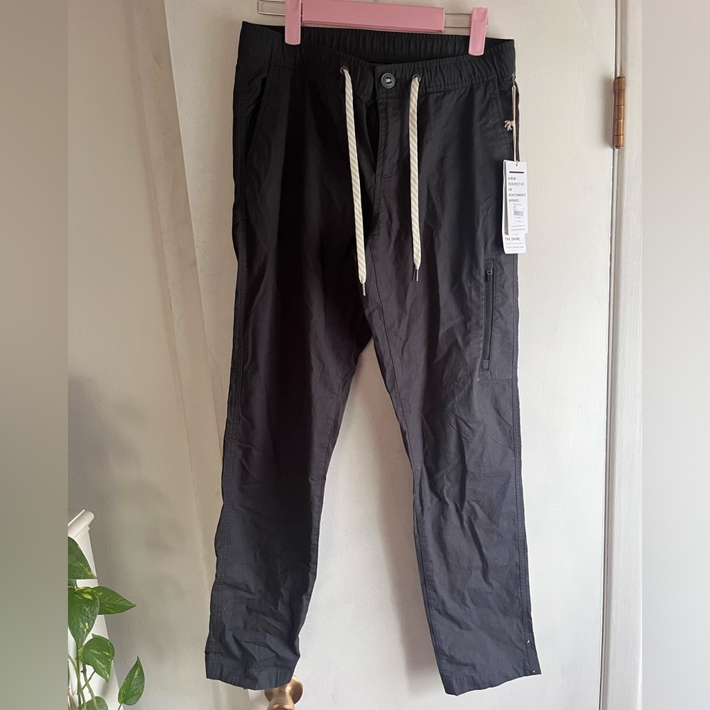 Vuori the rise the shine jogger